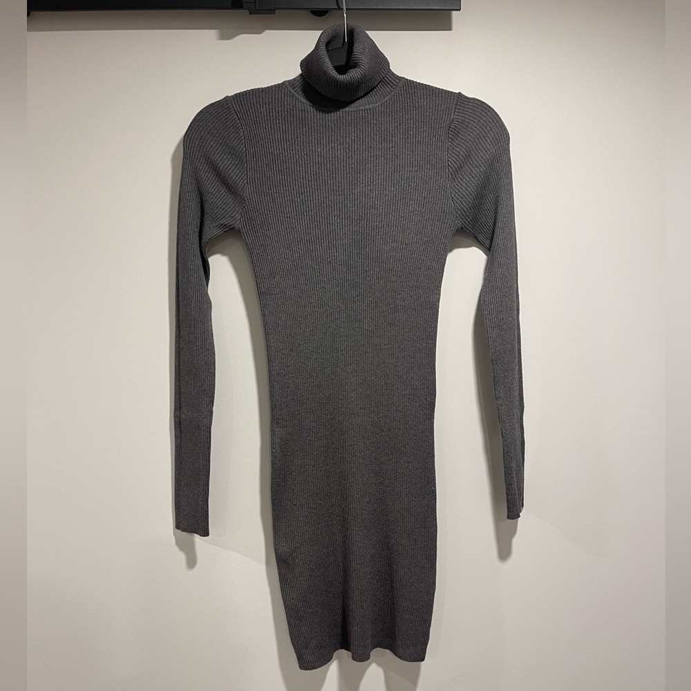 HAILEY RIBBED TURTLENECK BODYCON SWEATER DRESS IN CHARCOAL SMALL - Picture 3 of 6